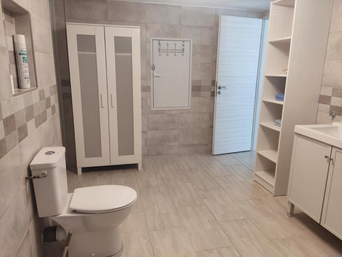 A Du Gard, A Deux Pas Du Pont-du-gard Apartment *